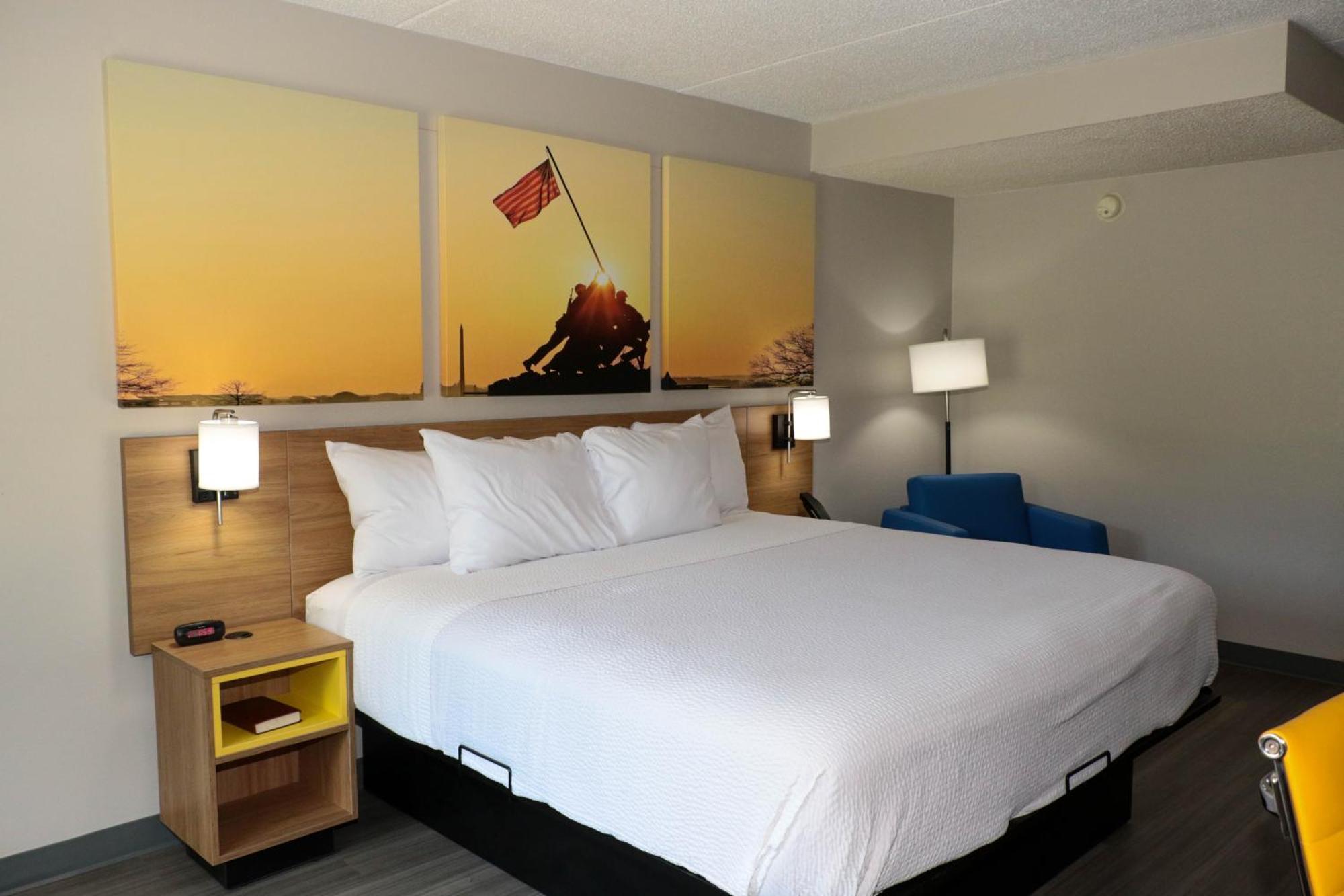 Days Inn By Wyndham Фармвил Екстериор снимка