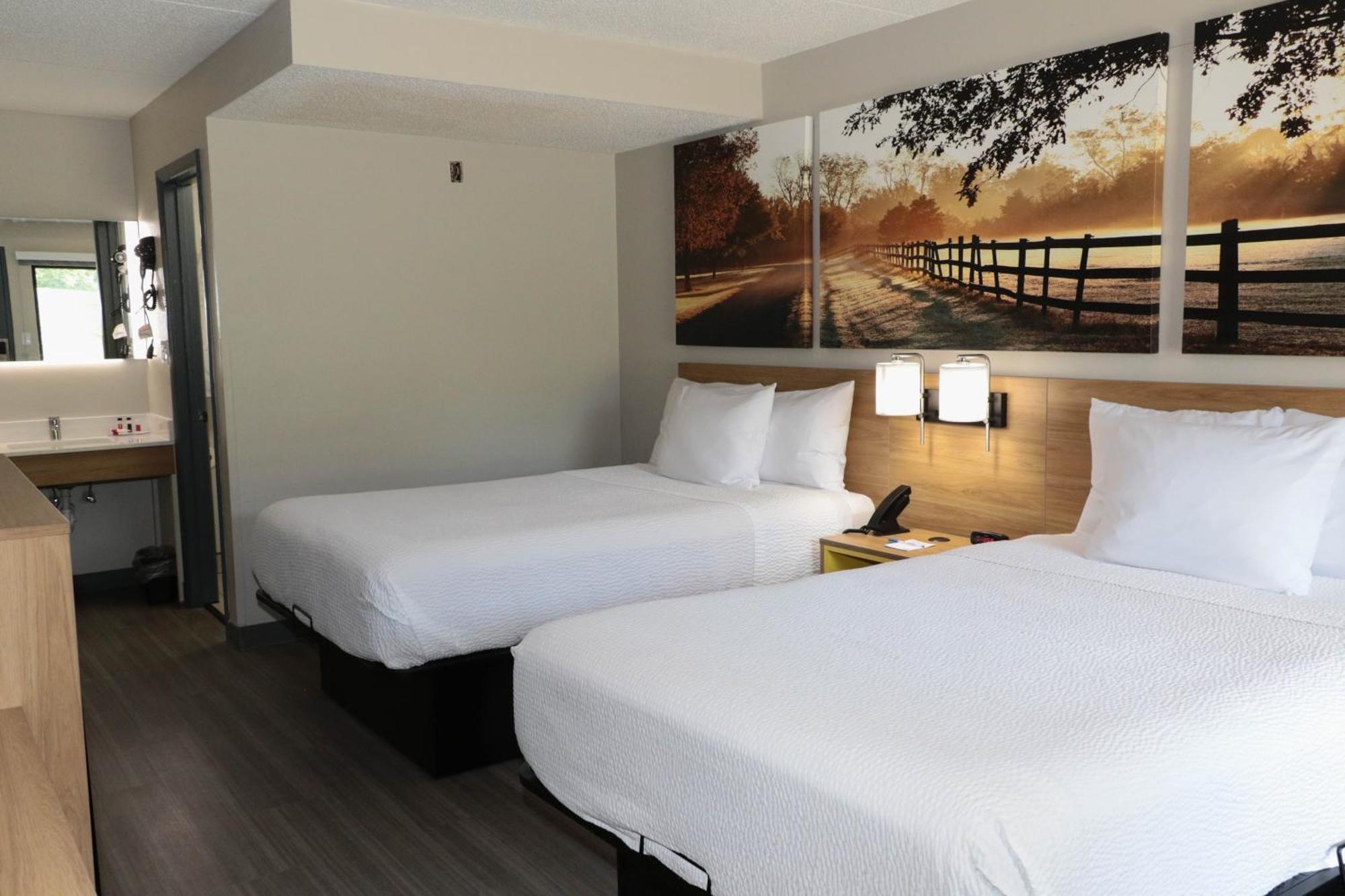 Days Inn By Wyndham Фармвил Екстериор снимка